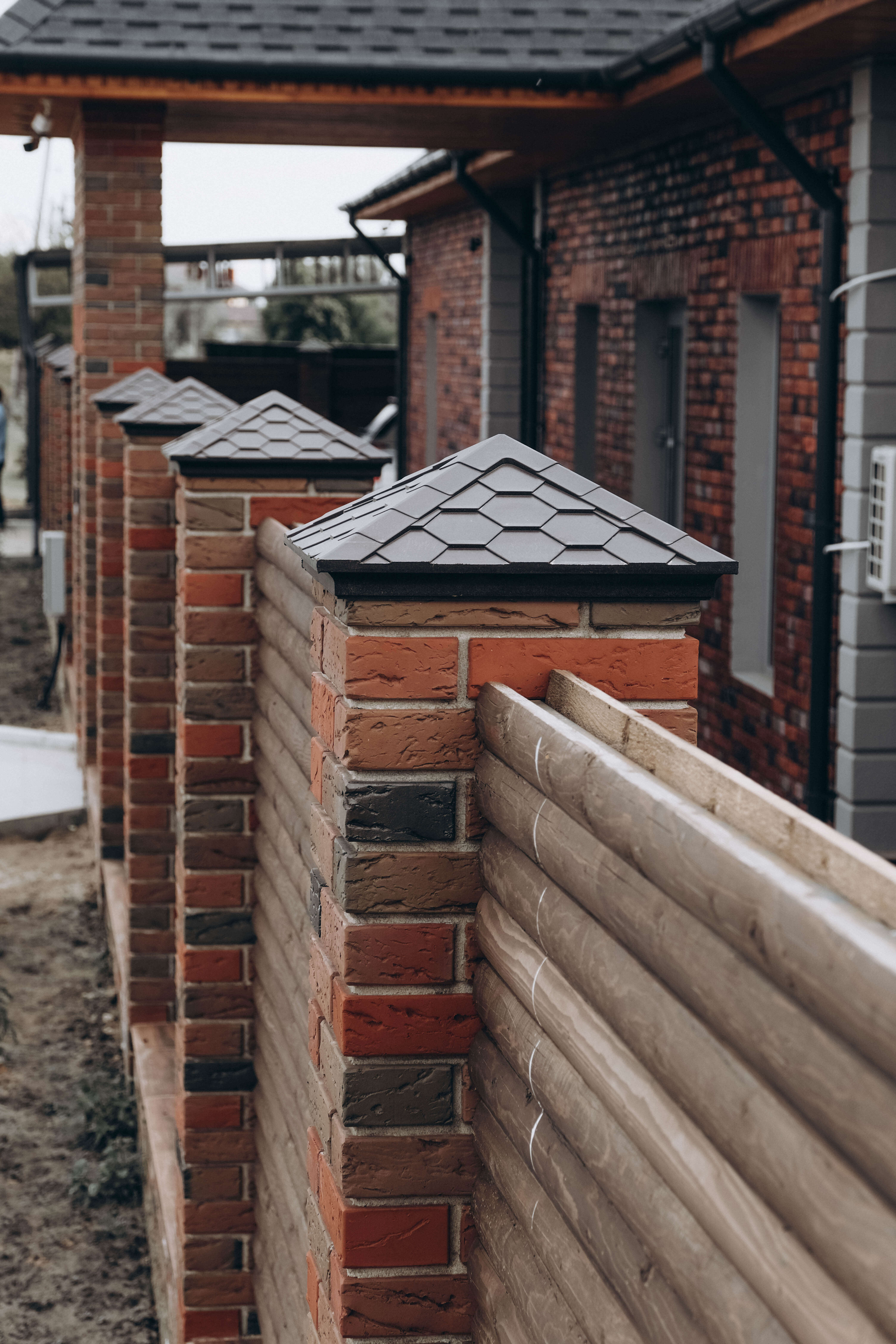 Колпак Zking Эверест Коричневый на столб 1.5х1.5 кирпича (390х390мм) в Нижнекамске фото