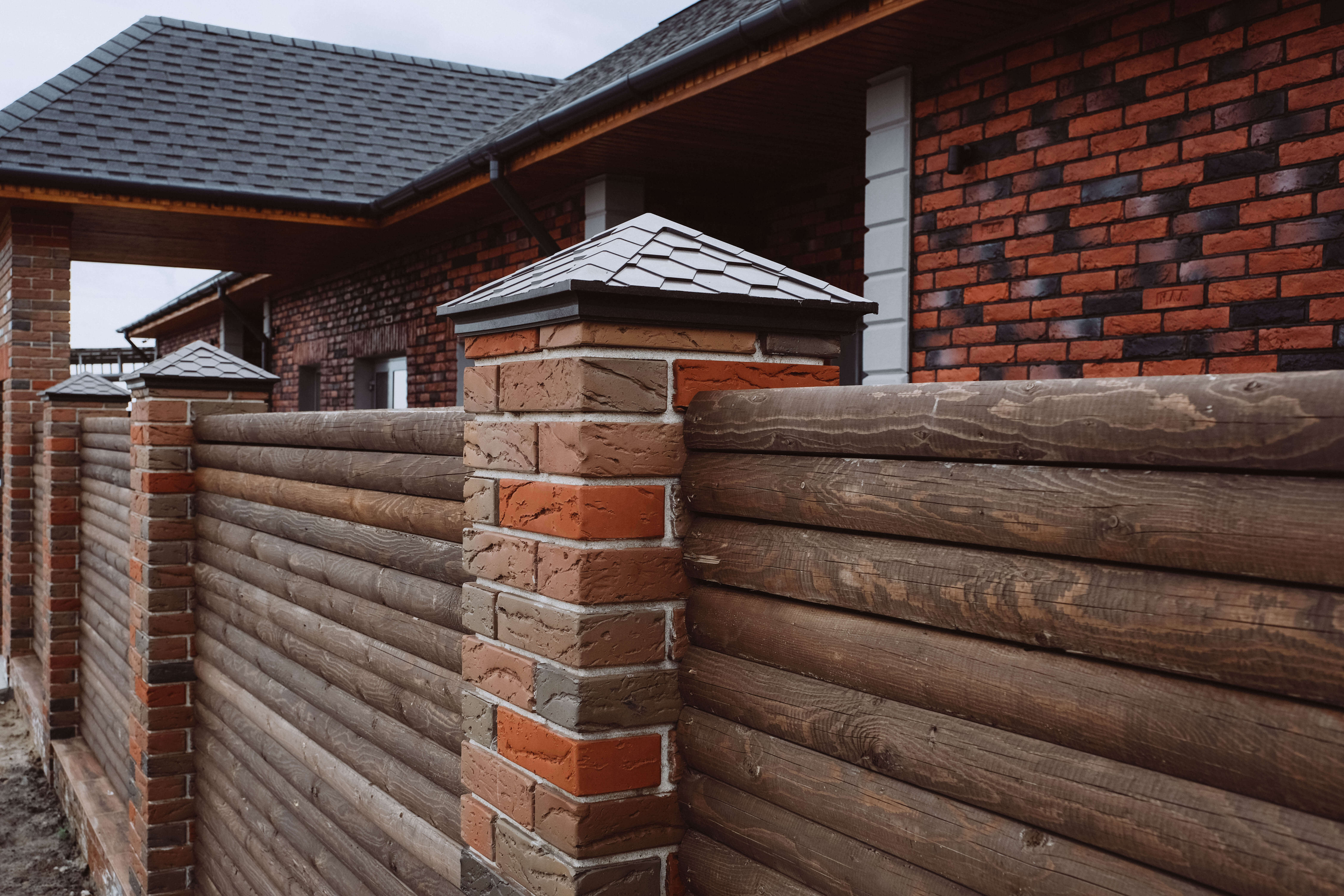 Колпак Zking Эверест Коричневый на столб 1.5х1.5 кирпича (390х390мм) в Нижнекамске фото