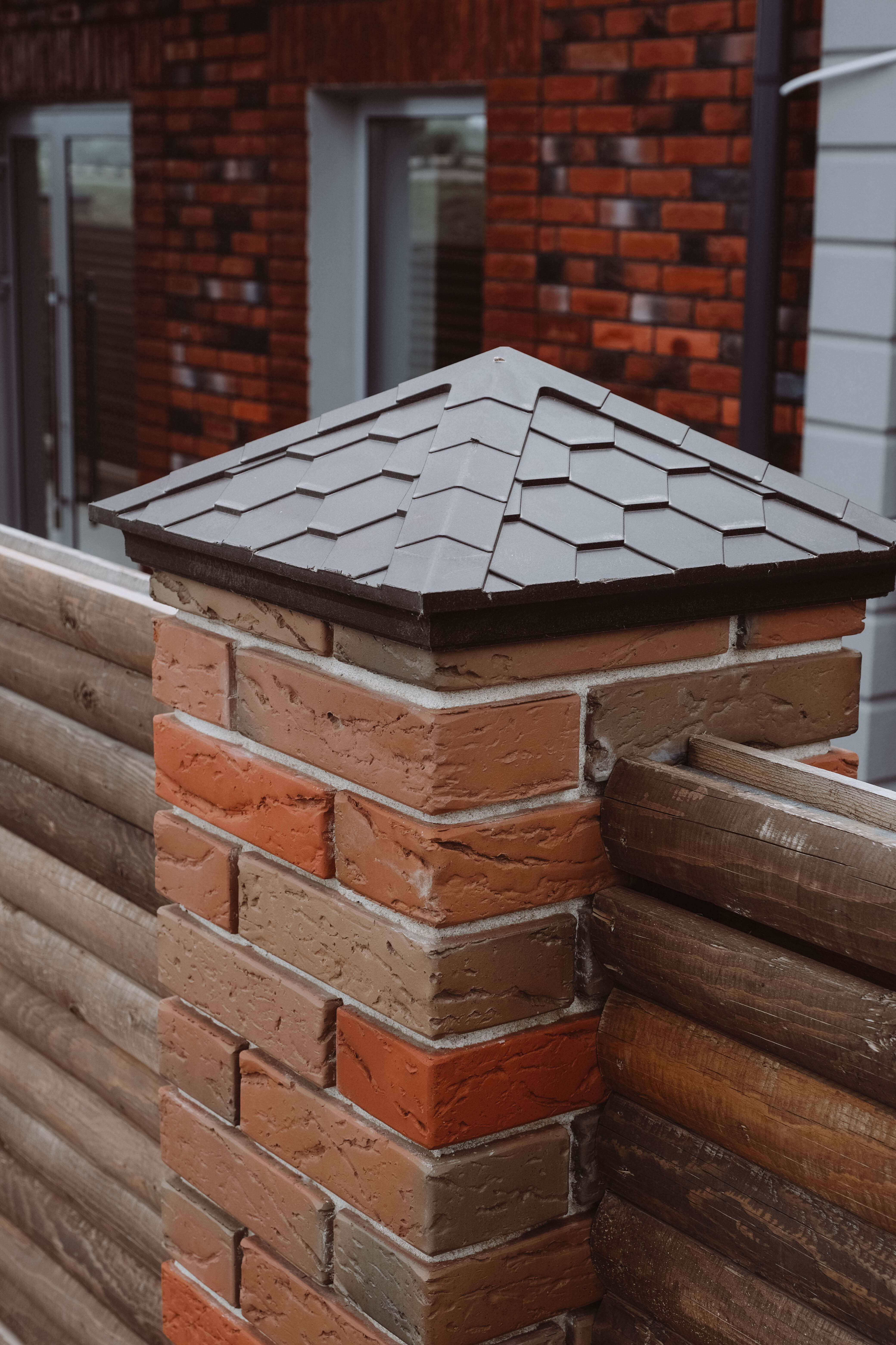 Колпак Zking Эверест Коричневый на столб 1.5х1.5 кирпича (390х390мм) в Нижнекамске фото